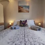 شقة Jelena - Cozy Two Bedroom Only 70m From The Beach, Diklo - زادار