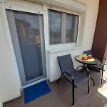Jelena - Cozy Two Bedroom Only 70m From The Beach, Diklo - شقة زادار