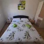 شقة Jelena - Cozy Two Bedroom Only 70m From The Beach, Diklo -