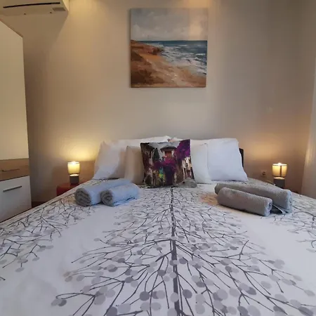 Lägenhet Jelena - Cozy Two Bedroom Only 70m From The Beach, Diklo - Zadar