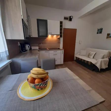 Daire Jelena - Cozy Two Bedroom Only 70m From The Beach, Diklo - *