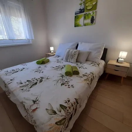 Jelena - Cozy Two Bedroom Only 70m From The Beach, Diklo - Zadar