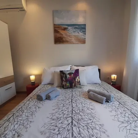 Lägenhet Jelena - Cozy Two Bedroom Only 70m From The Beach, Diklo -