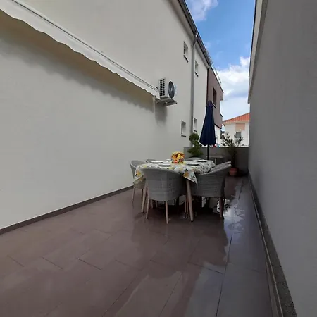 Jelena - Cozy Two Bedroom Only 70m From The Beach, Diklo - *