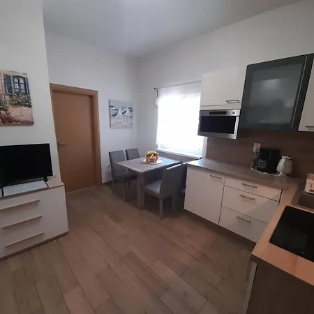 Jelena - Cozy Two Bedroom Only 70m From The Beach, Diklo - * Zadar