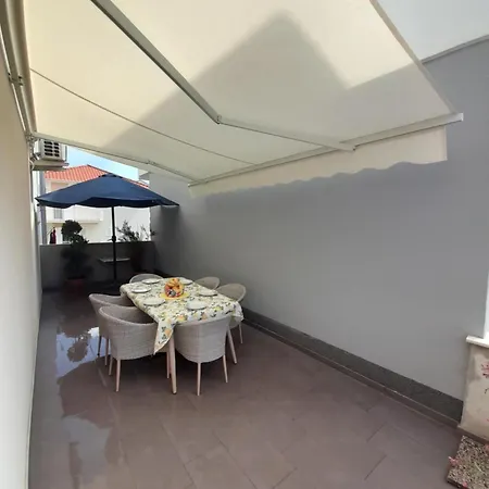 Apartment Jelena - Cozy Two Bedroom Only 70m From The Beach, Diklo - *