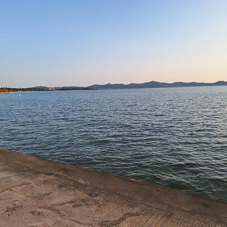 Jelena - Cozy Two Bedroom Only 70m From The Beach, Diklo - Daire *